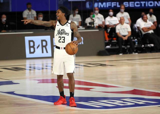 尤其是在对 尤其是在对