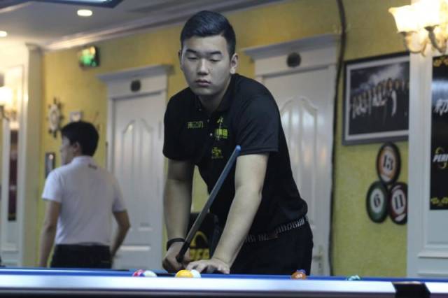 1亿欧元的 1亿欧元的