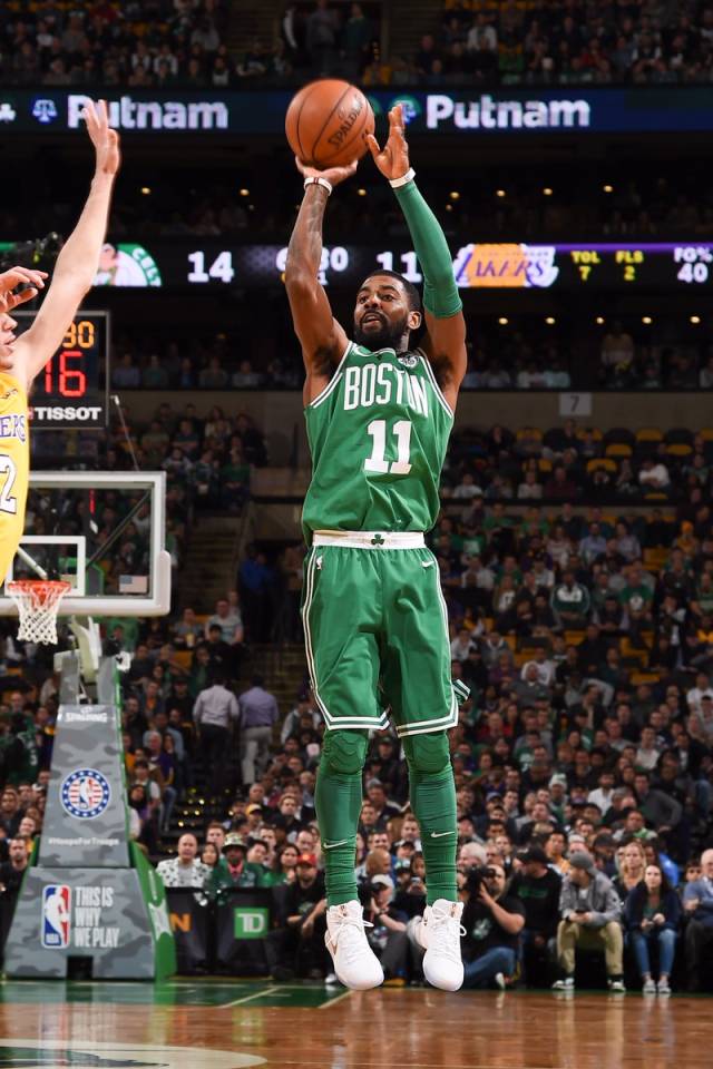 压在臀部上 压在臀部上